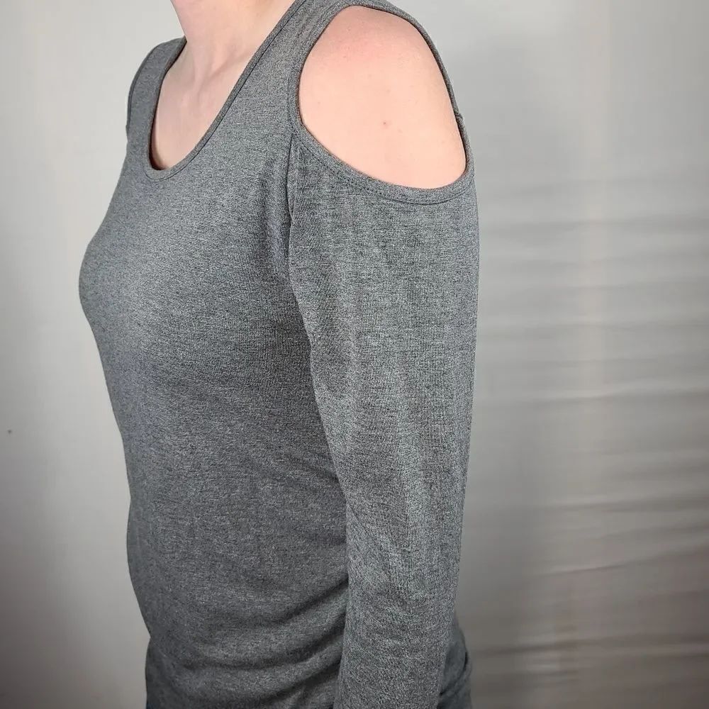 Gray Off The Shoulder Top - Picture 4 of 4